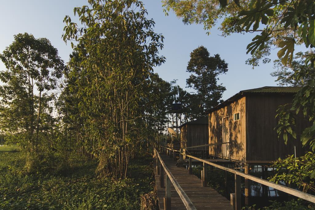 Amazon Arowana Lodge Careiro Esterno foto