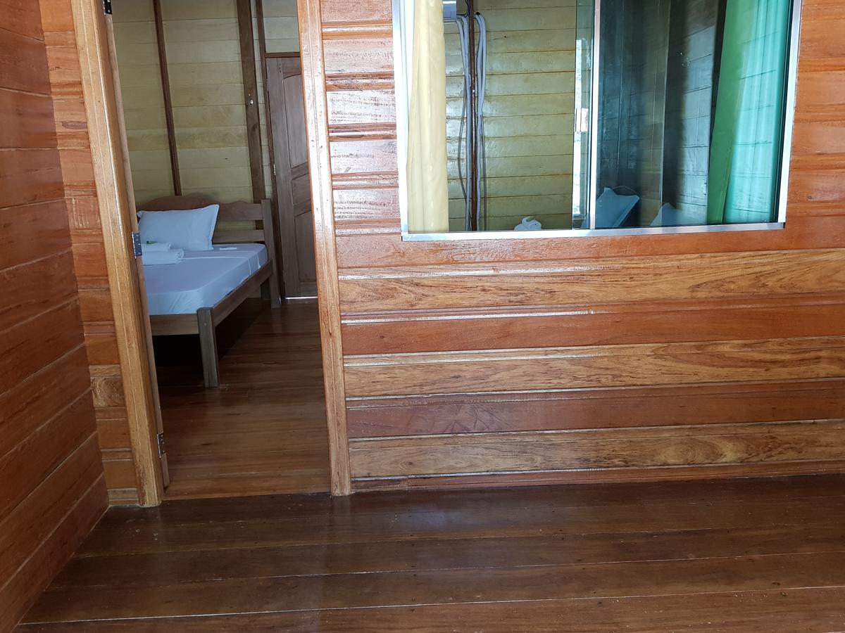 Amazon Arowana Lodge Careiro Esterno foto
